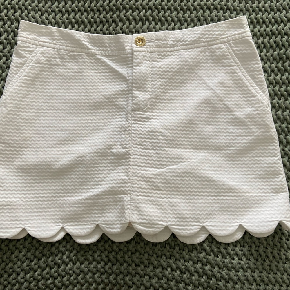 Collette Scallop Hem Skort. EUC
